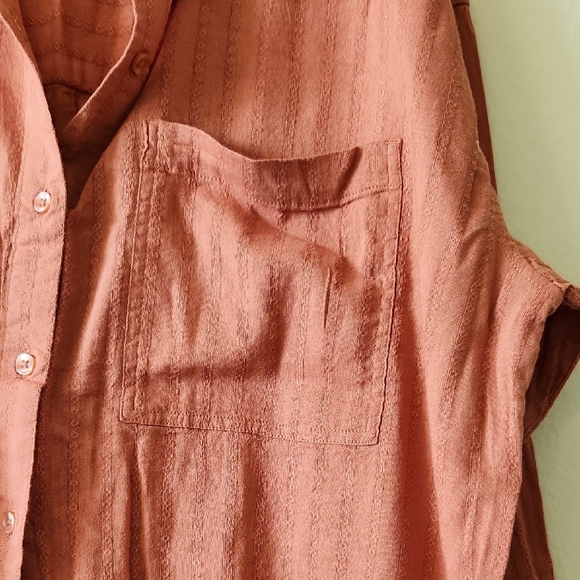 AE - NWOT Rust-Coral Perfect Button Up - L - Picture 3 of 4